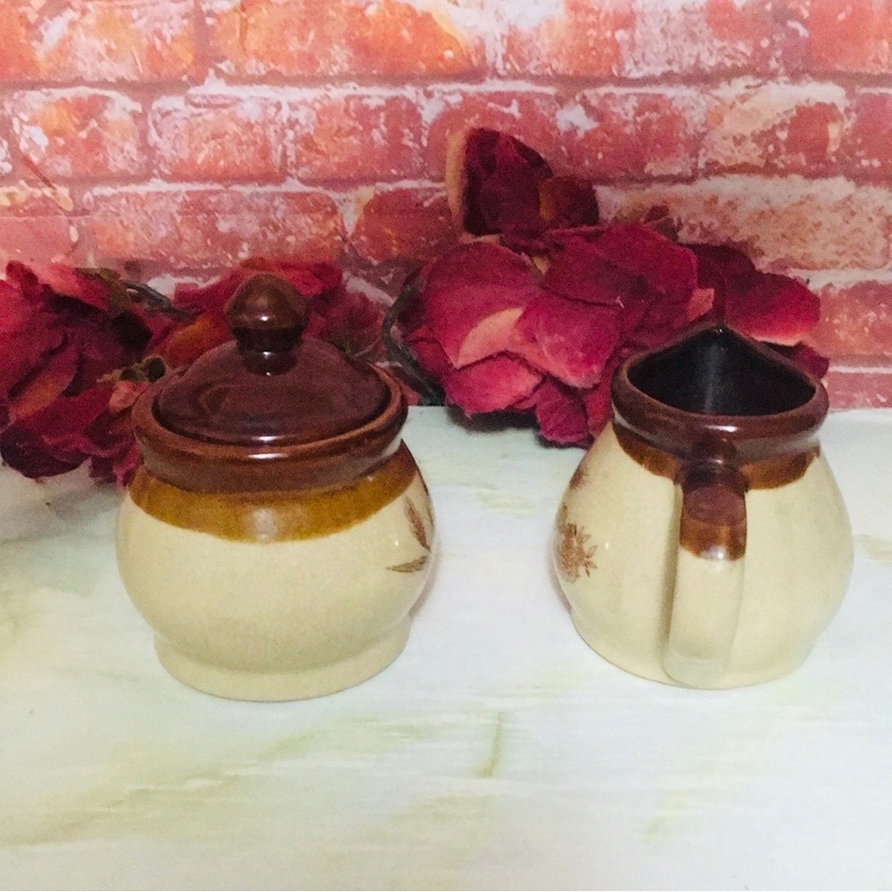 Vintage 70s Stoneware Wheat grass Pattern Sugar and Creamer Set - Picture 5 of 10